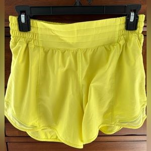 Lululemon size 8 electric lemon Hotty hot shorts 4”